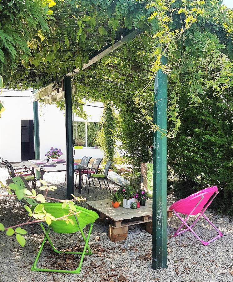 Agathe Et Titi Bed & Breakfast Marigny-les-Reullee Exterior foto