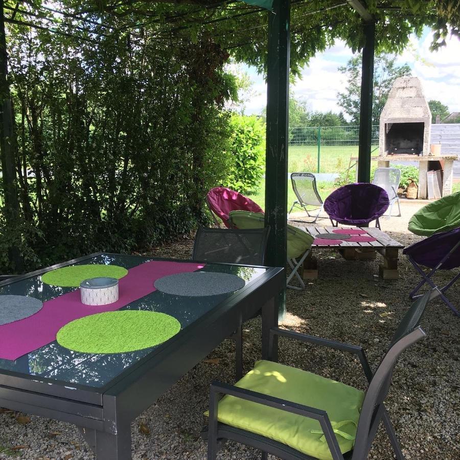Agathe Et Titi Bed & Breakfast Marigny-les-Reullee Exterior foto